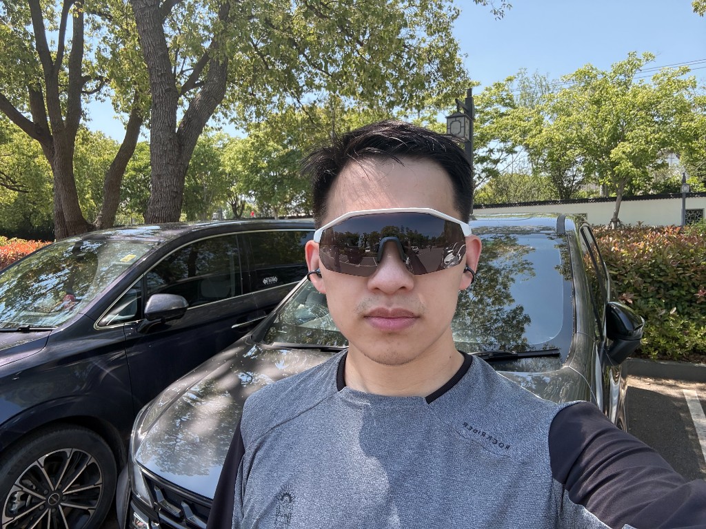 Yezeng Chen
